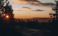 Wschód słońca na Lubaniu