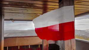 Flaga Polski w Gorcach